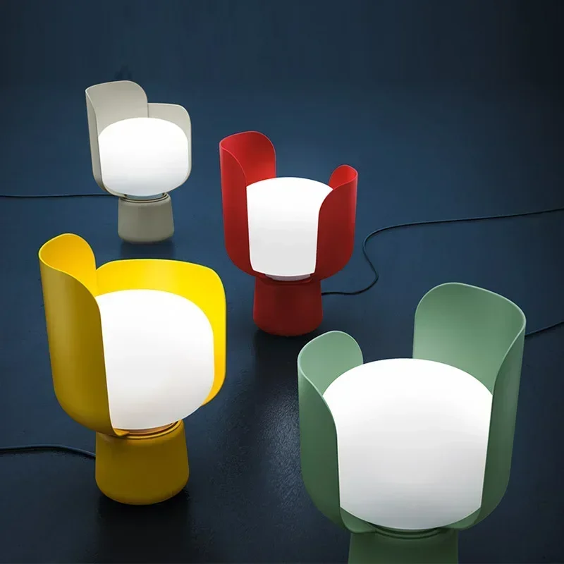 Blom stolová lampa Taliansko dizajnér rotujúce okvetné lístky stolové svetlo pre spálňu
