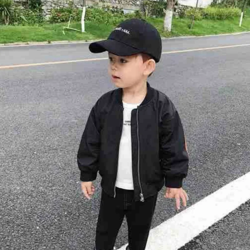 Boys Coat bunda bavlnené vonkajšie odevy veterné break 2024 Horúca jar jesenná kabáta Vysoko kvalitné detské teplé oblečenie