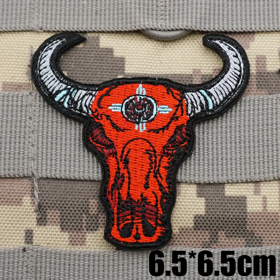 Bull Head Vojenské taktické vyšívané záplaty Batohový odznak s hákmi pre odevy