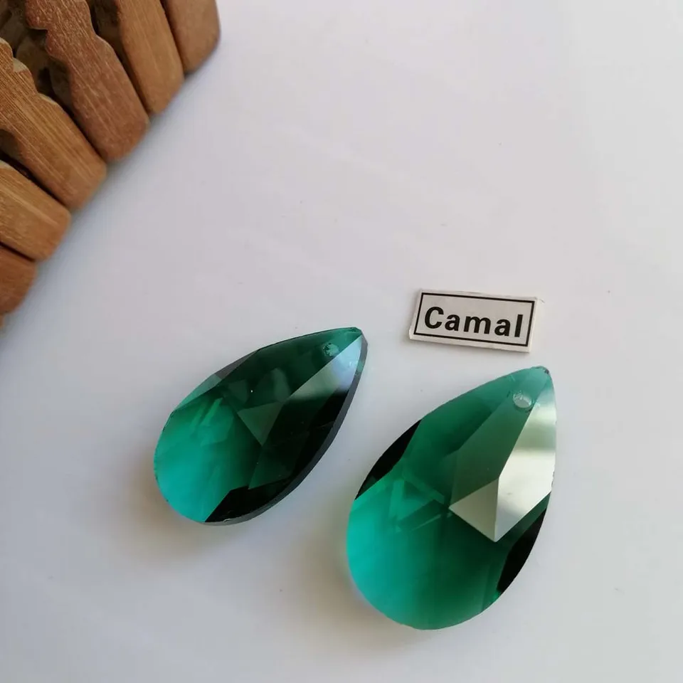 Camal 10ks 28 mm Malachit Green tvah Tvar kvapky kryštálových príveskov Prisms Beads visiace pre lustr osvetľovaciu lampu Svadba