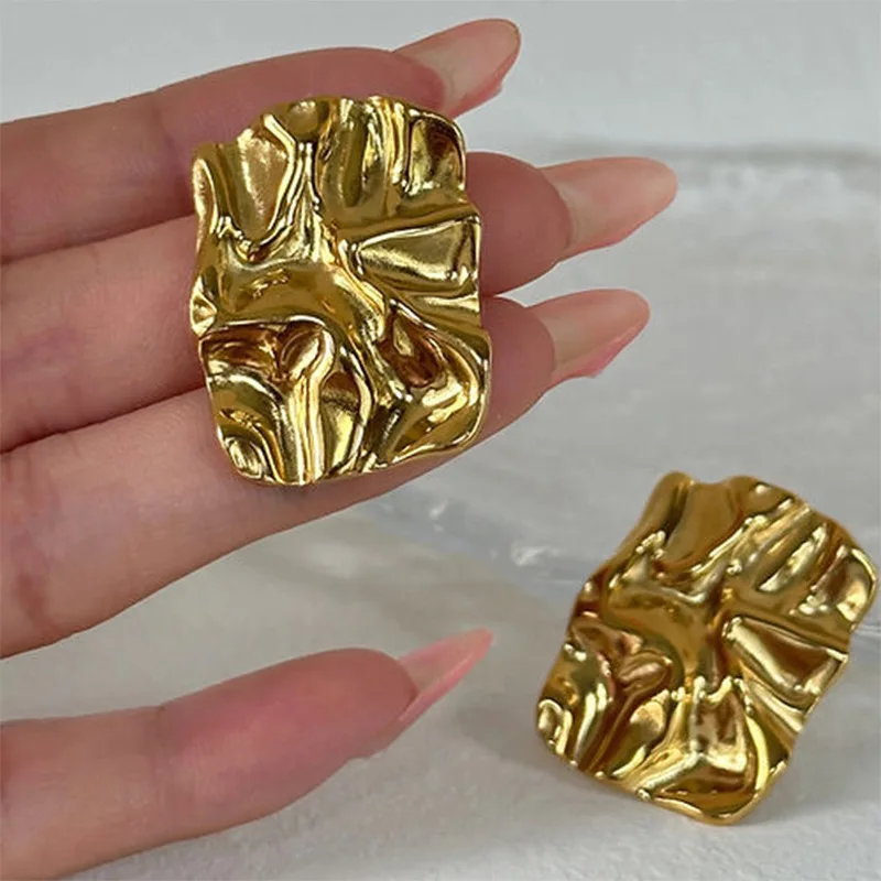 Carlidana Vintage 18k Gold -pokovovaný titánový oceľový štvorcový náušnice Vodotesná z nehrdzavejúcej ocele v tvare náušnice v tvare šperky
