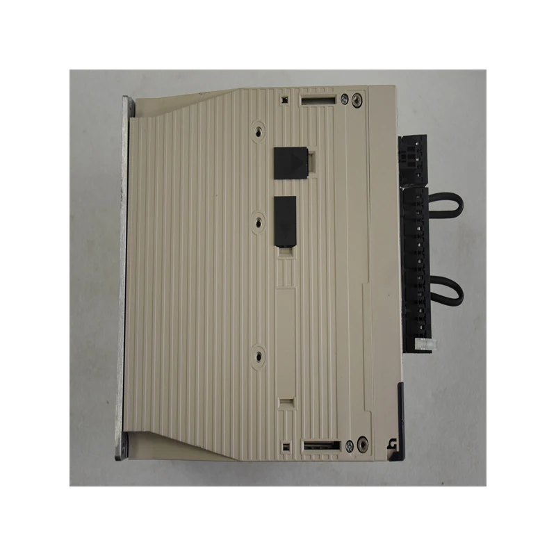 Cenová diskontná jednotka AC 4 KW SerDodrive SGDV-550A01A