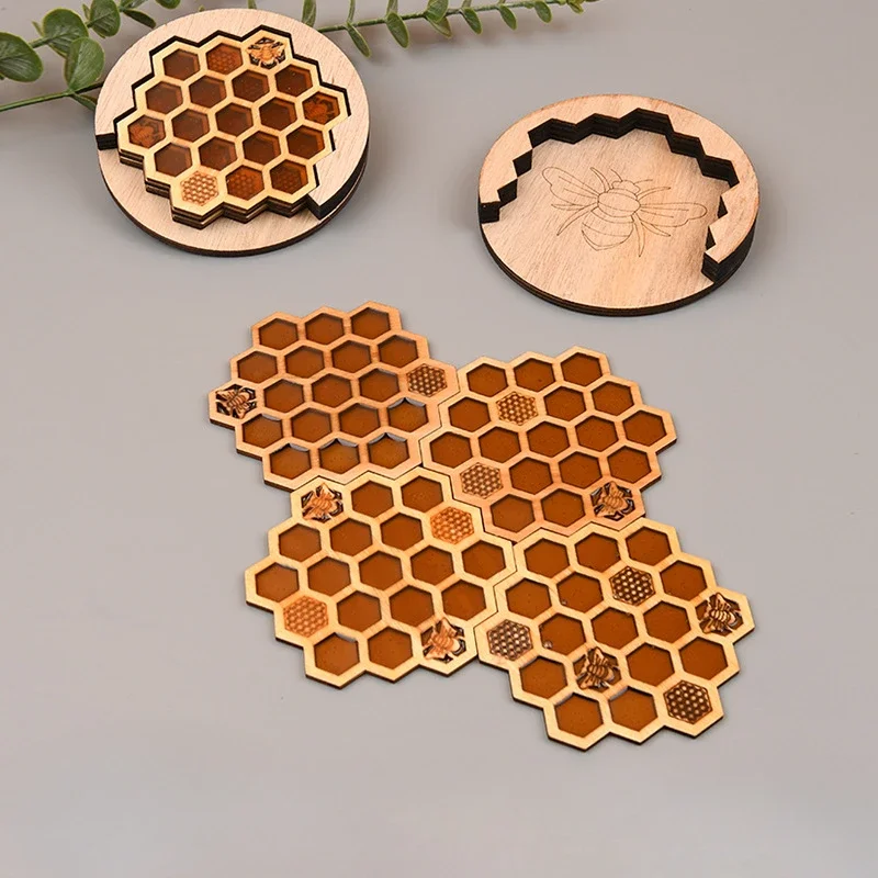 Chic a Elegantná drevená pohárika s dizajnom Honeycomb - Perfektný darček pre domácnosť