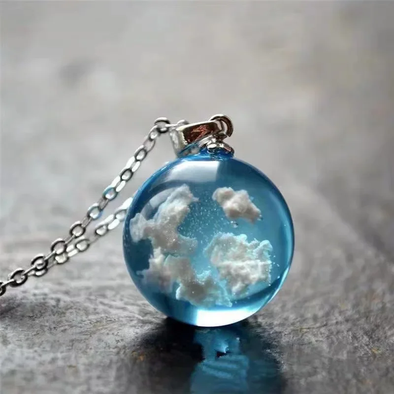 Chic Transparent Resin Rould Ball Moon Mesiac Prívesok Náhrdelník Ženy modrá obloha biela oblaková retiazka náhrdelník módne šperky darčeky pre dievča