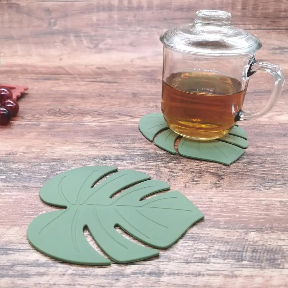 Coaster Cartoon Leaf v tvare silikónovej dráhy ľahko čistiteľná opätovne použiteľná stolová podložka na dekoráciu jedálenského stola