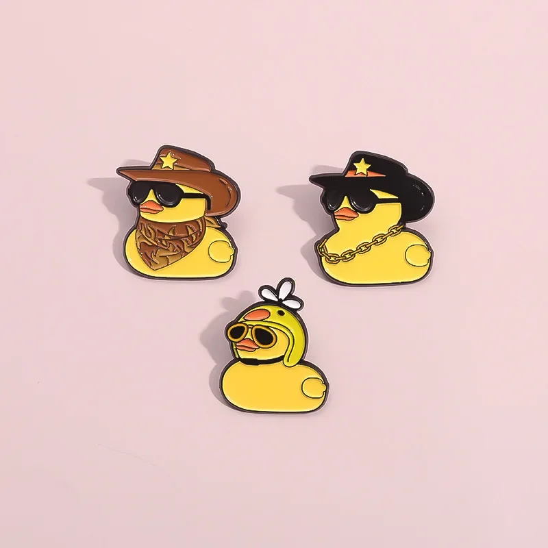Cool Cowboy Hat Duck Brošňa smaltované špendlíky kačice so slnečnými okuliarmi a náhrdelník