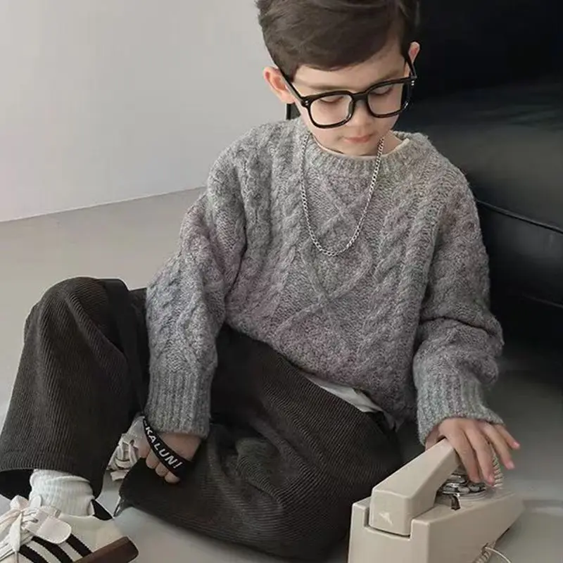 Detské oblečenie Nové jesenné zimné chlapci Teplé vrcholy Kórejský pullover Soft Knittwear Twist Sweater Horučné oblečenie pre dospievajúce deti 5-16 y
