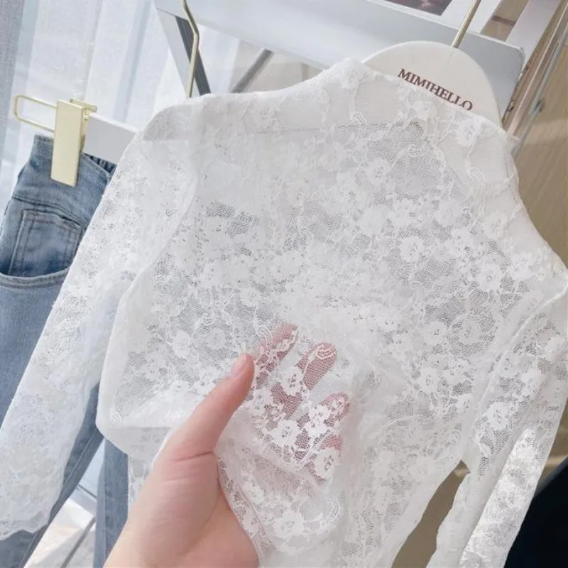 Dievčenské čipky spodná košeľa Spring letné svetlo tenké porovnávanie vo vnútri top detských elegantných výšivok biele tričko s dlhým rukávom