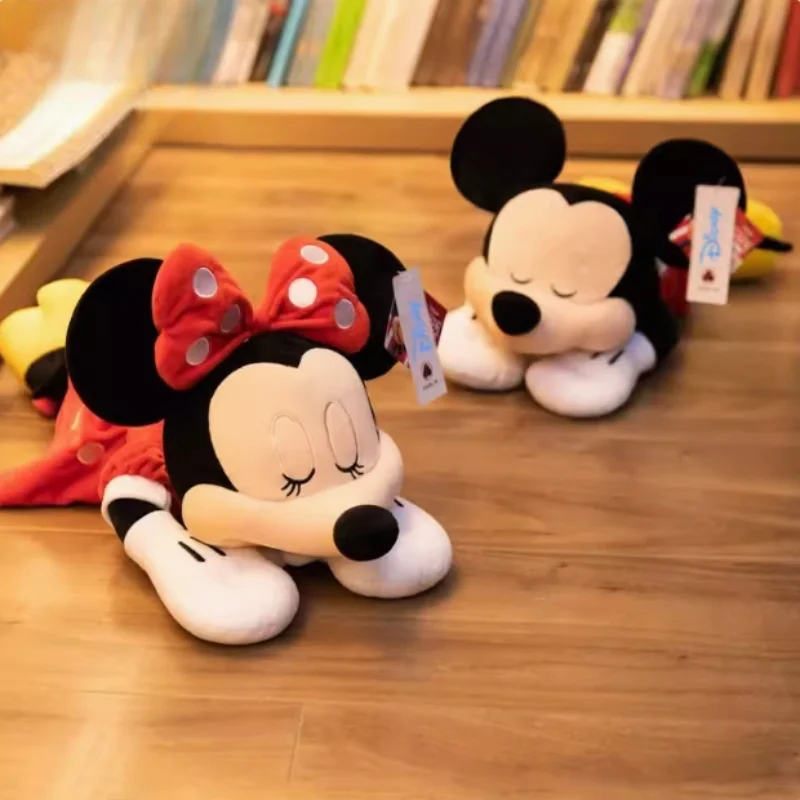 Disney Lovely Mickey Mouse a Minne Mäkké krátke plyšové hračky pre bábiky Hrot Hrot vankúš Domáca dekorácia Detský darček k narodeninám