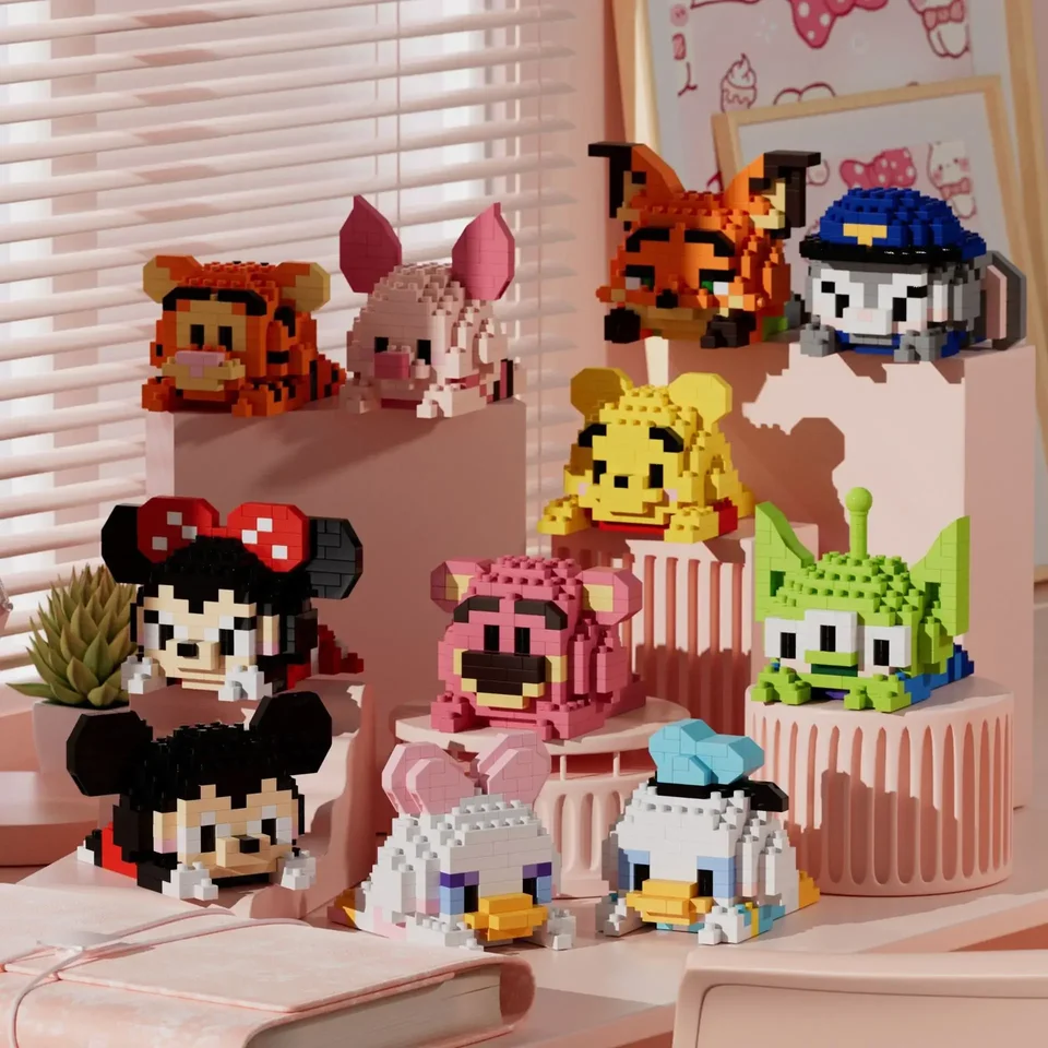Disney Micro Building Blocks Batman Panda Raccoon Alien Mini tehla postava 40 Štýl 3D roztomilé vianočné hračky pre deti darček