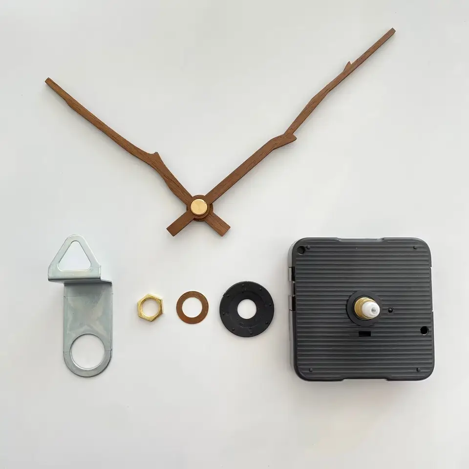 DIY Drevené nástenné hodiny ruky Quart