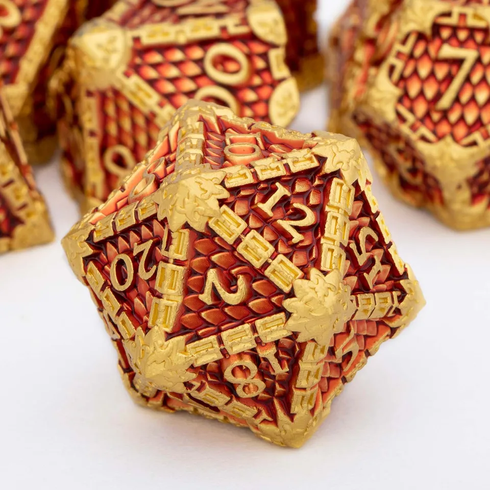 DND kovové kocky set dragon Scale D&D DICE Dungeon a Dragon Role Hering Games Golden Red Polyhedral DICE RPG D a D DICE