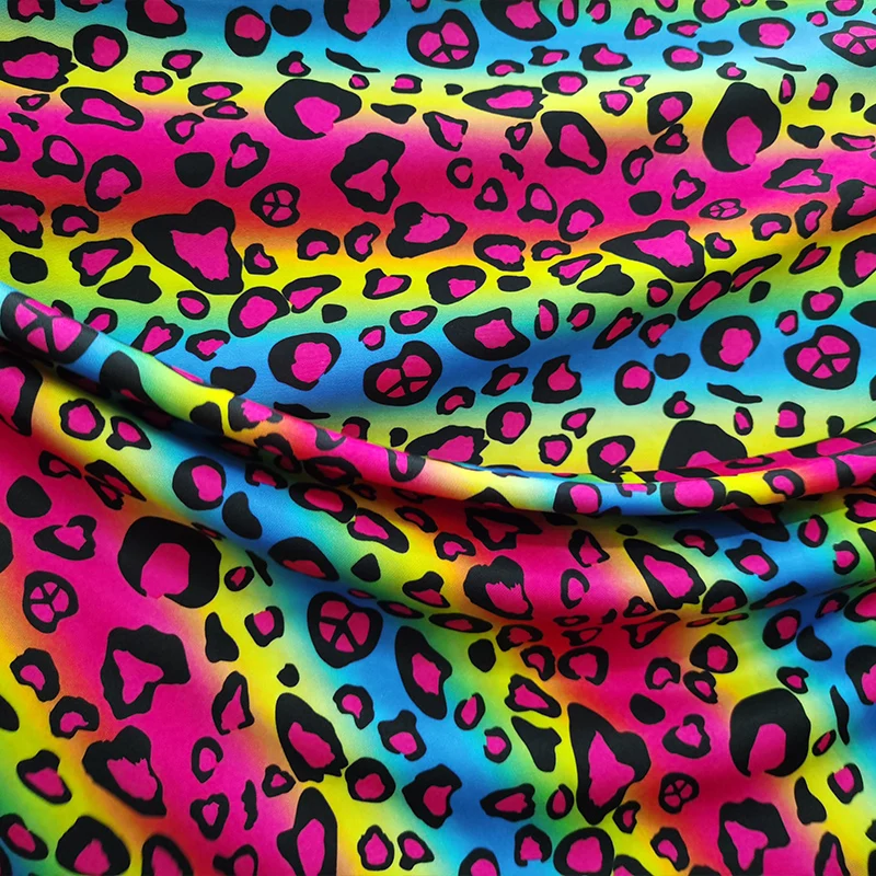 Dobrý mliečny hodvábny bavlna/spandex pletená tkanina Farebná dúha leopardová tlač 4 cesty natiahnutá mäkká handrička šijacie šaty/oblečenie