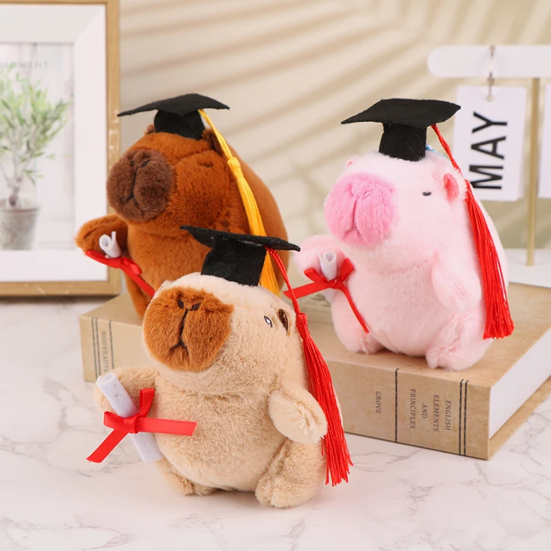 Doktorka klobúk cabara plyšová hračka karikatúra capybara prívesok so mäkkými vypchávkovanými bábikami kľúča kľúča kľúča kľúča kľúča batoh dekor