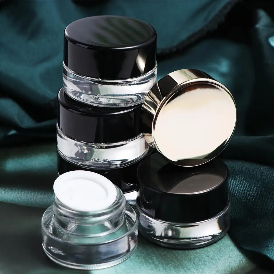 Doplniteľné fľaše Čierne zlaté očné krémové kvetináče Mini pery balzam sklenené pleťové liekovky Cans Cestovné make -up nádoba Kozmetická nádoba