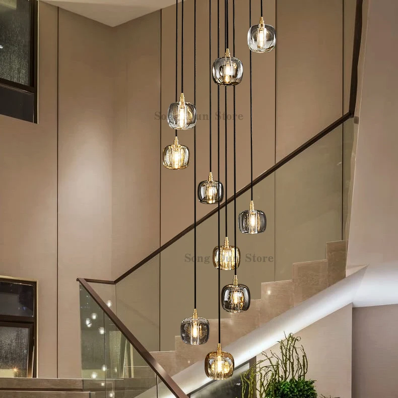 Duplex schodisko dlhý lustrový kreatívny bar