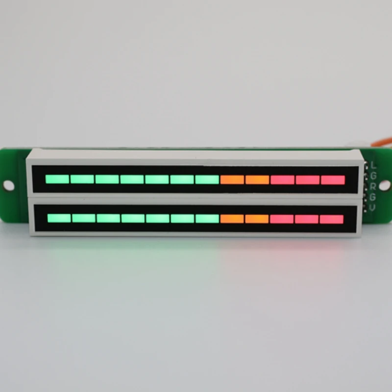 Dvojité 12 -bitové dvojkanné LED hudobné spektrum SPECTRUM Svetlo (7 zelených, 2 oranžové, 3 červené) Darčekové dekorácie