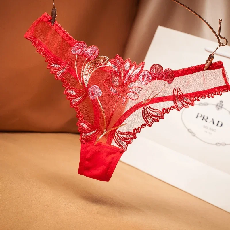 Dámska spodná bielizeň plná priehľadná kvetinová výšivka nohavičiek Sexy pokušenie T-nohavice Dámske tangá a g struny