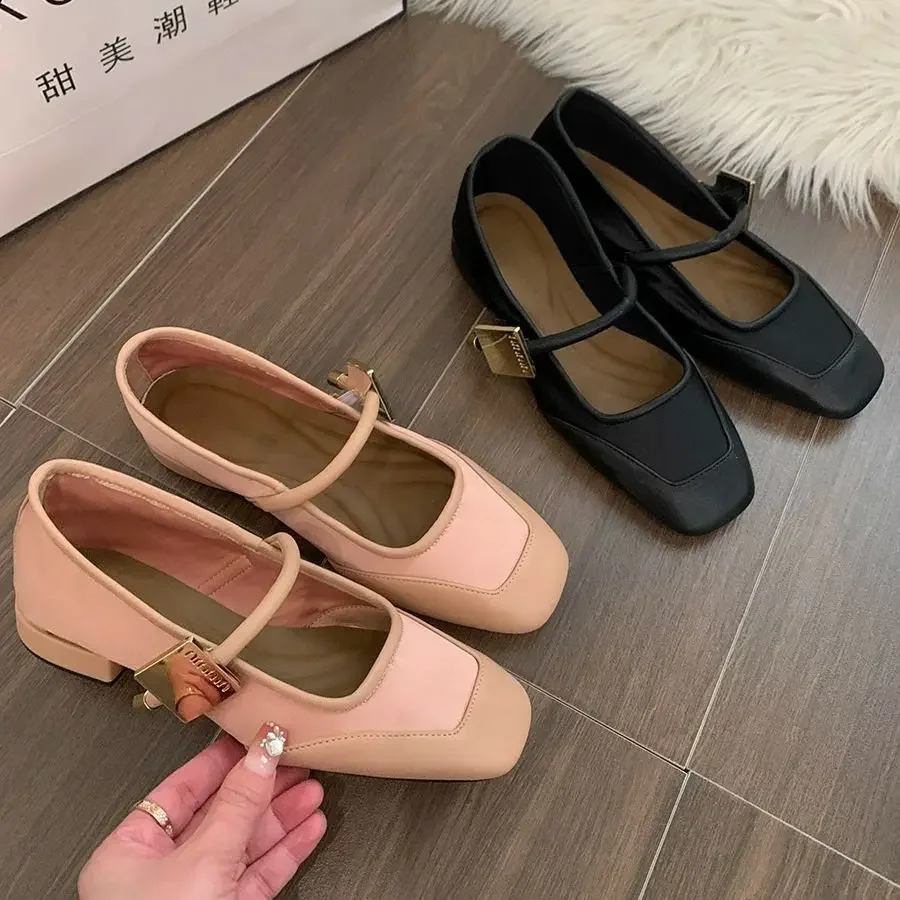 Dámska topánka francúzska Mary Jane Shoes Dámske jeseň zima nová nízka päta námestie Toe Women High podpätky Temperament Allmatch Single Shoes topánky