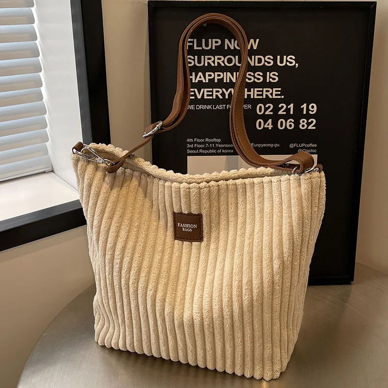Dámske tašky2024New Crossbody Veľká kapacita vrecka na vedro Cordhuroy Soft