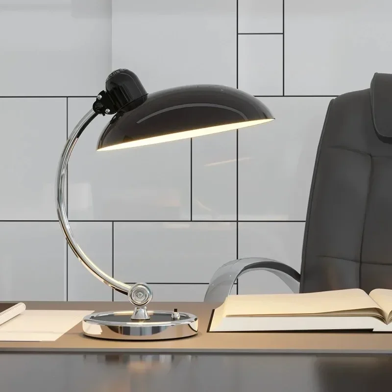 Dánsky dizajnér LED Desk Light Lights Vintage Office Study Lampa Lampa Minimalistická obývacia izba Spálňa nočné dekorácie malé nočné svetlo