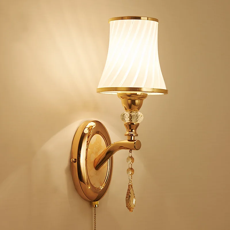 E14 nástenná lampa Jednoduchá a kreatívna spálňa LED Glass Glass Wall Light Lighting Obslev Svätá Domáca dekorácia pre obývaciu izbu