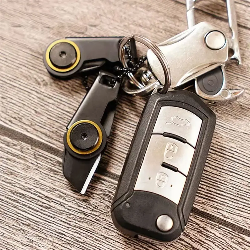 EDC mini skladací nôž vonkajšie prenosné nástroje na otvorené dodávky Multifunkčný kempingový reťazec prívesok vreckový nôž darček
