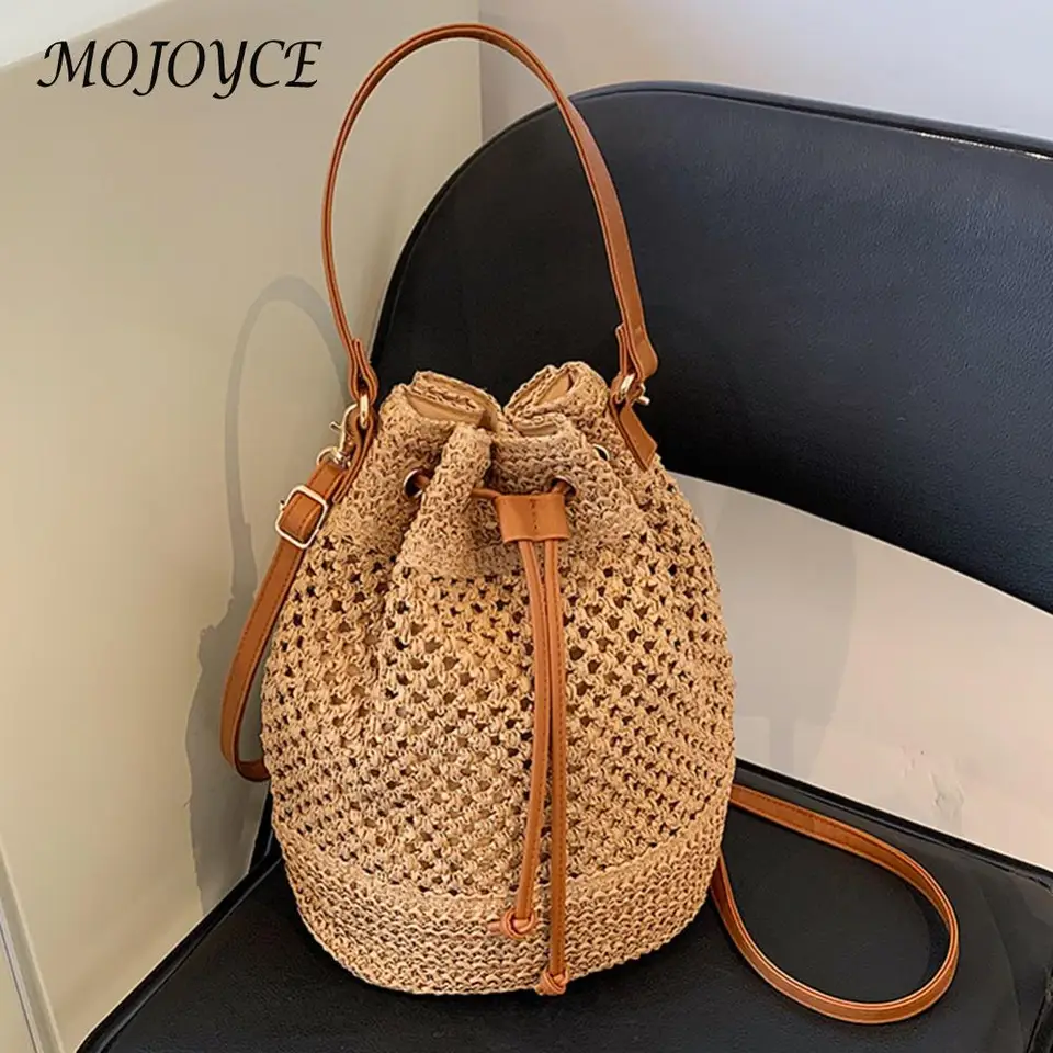 Elegantná letná taška na vedro s slamy s nastaviteľným popruhom ideálnym pre príležitostné plážové výlety a víkendové prázdniny