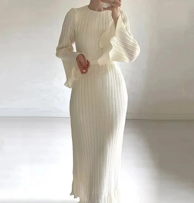 Elegantné a pekné dámske šaty 2023 Jeseň Nový módny okrúhly krk vlákno Drevené uši erupcie s dlhým rukávom Slim Fit Dlhé šaty