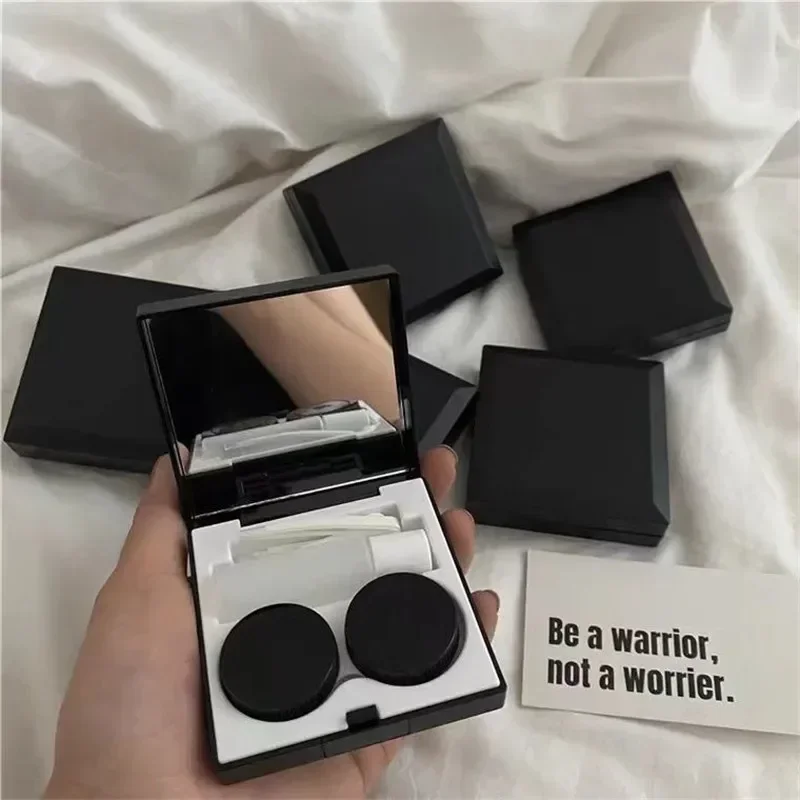 Elegantné kontajnery šošoviek Ženy INS High Grade Contacts Case Men Muži