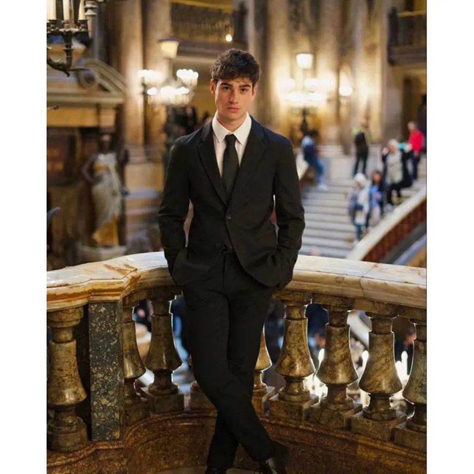 Elegantné čierne obleky pre mužov s jednoduchým dojčeným zárezom klopy 2 kusové bundy nohavice Mužské oblečenie Slim Fit Smart Business Blazer Sety