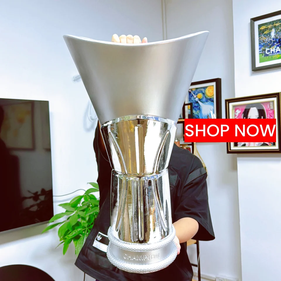 Euro League Basketball Champiopns Cup Trophy pre fanúšikov Panathinaikos Atény Grécko