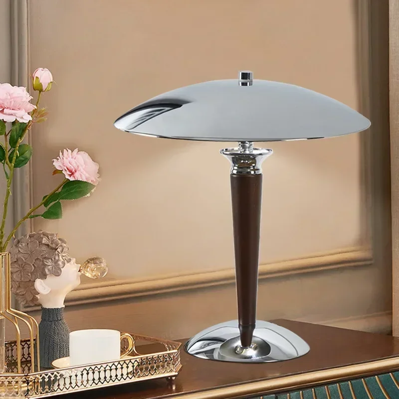 Európsky štýl majáka stolovej lampy Domáca dekorácia Antique Hotel Lamp retro štýl nostalgický špičkový kancelársky stôl LED svetlá