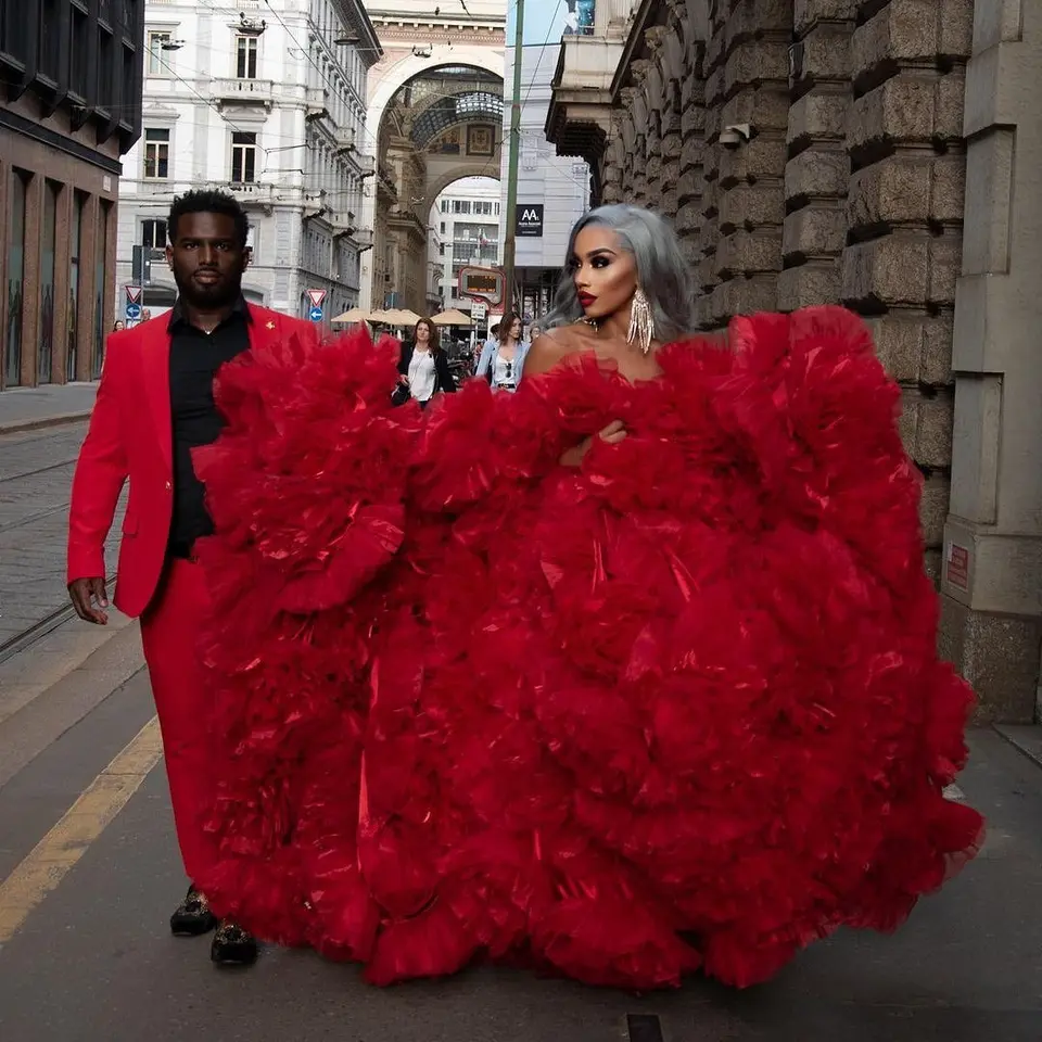 Extra Puffy Rose Red Ruffles Tulle dlhé formálne párty šaty sieťoviny tutu loptové šaty nádherné svadobné šaty