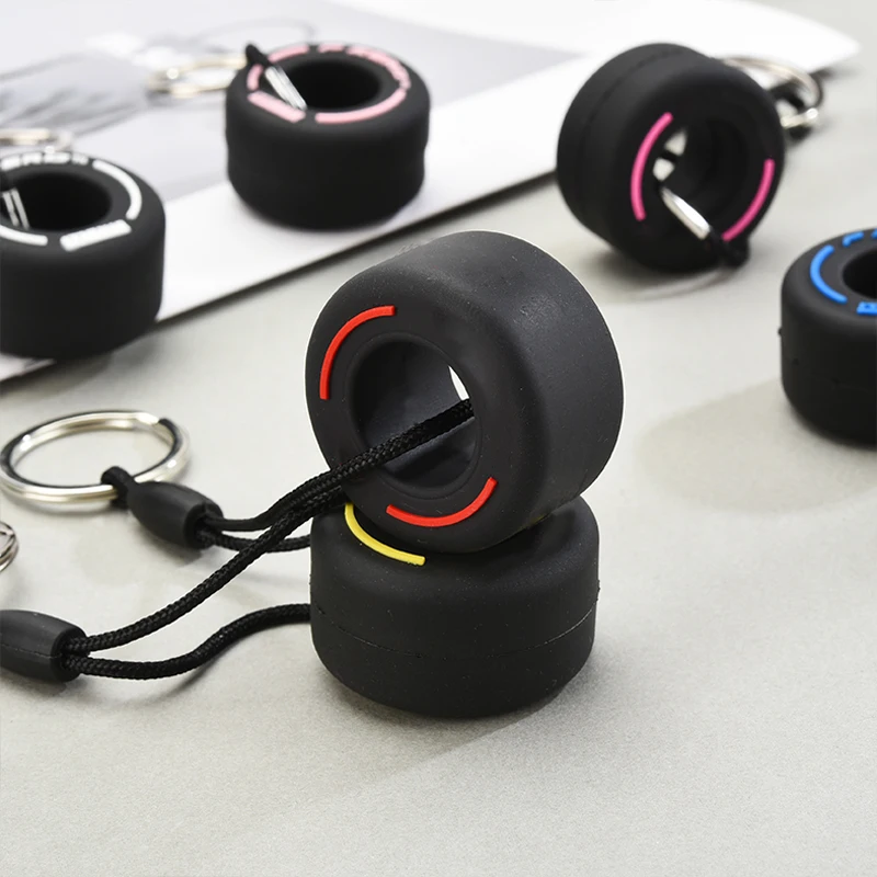 F1Racing Tire Keychain Prívesok prívesok Key Ring Darček pre malé milovníci automobilov módna unisex F1 delek o gumové automatické prístupy