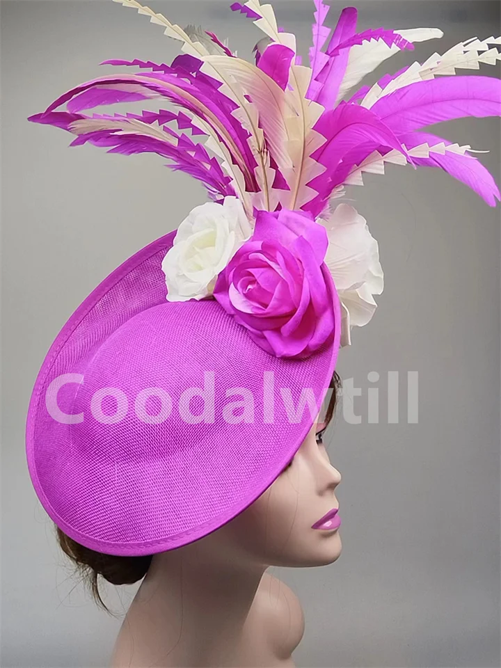 Fashion elegantné kvetinové fascinátor Dámske klobúky čelenka dámy mariage mlynár k čiapky Kentucky perie Fascinátory
