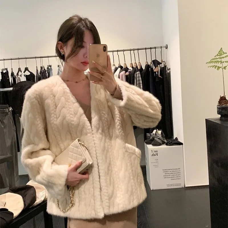 Faux Mink kožušina pre ženy, ženský temperament V-krk, voľný výťah, príležitostná čistá farba, integrovaná, environmentálna ochrana