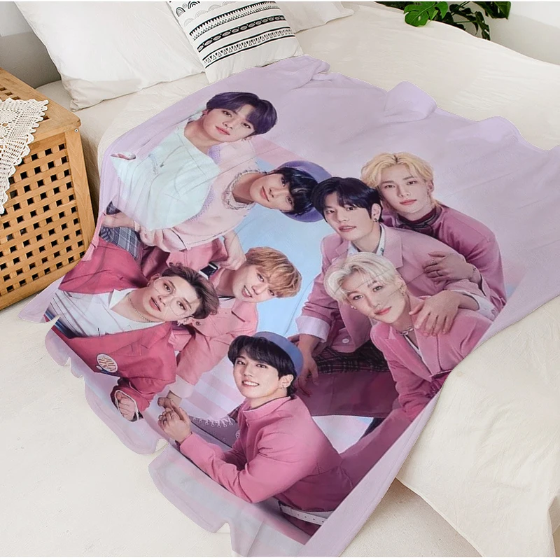 Flanelová prikrývka Sofa Zimná veľkosť kráľa D-Strays D-Kids Teplé koleno posteľ fleece kemping kemping kpop nadýchané mäkké prikrývky mikrovlákna