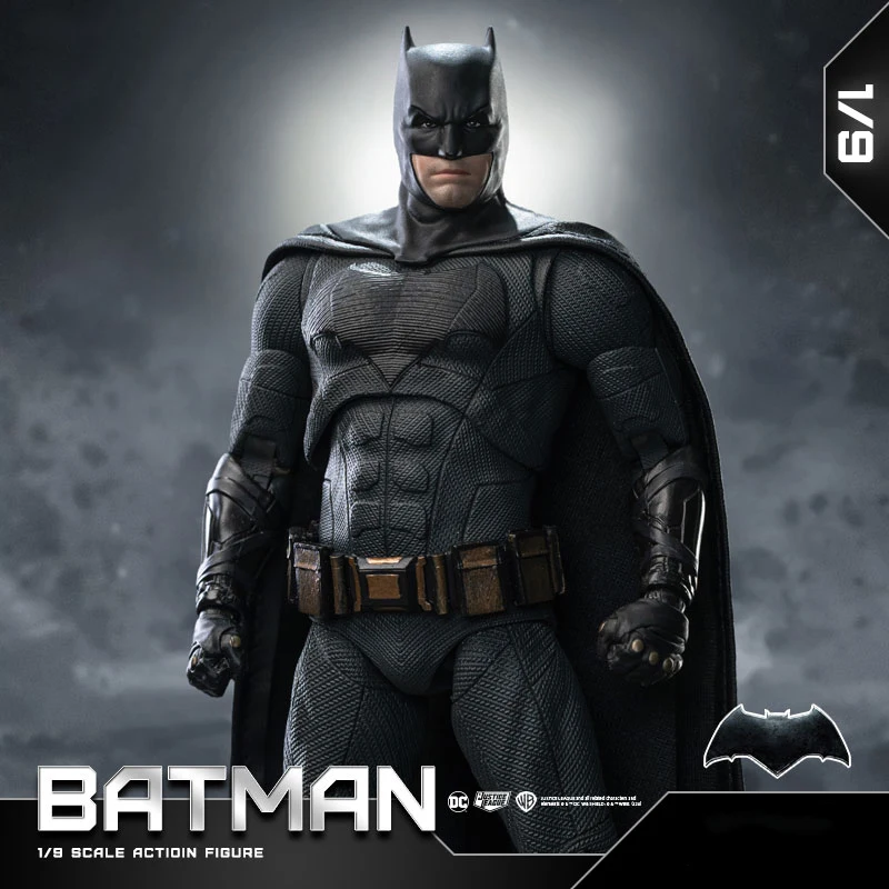 Fondjoy Justice League Light Armor Batman Model Model Sculch Action Figures na sklade 19cm DC Batman Zhromaždenie modelového chlapca narodeninové darčeky