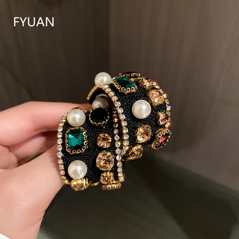 Fyuan vintage farebné krištáľové perlové náušnice Geometrické biele čierne náušnice pre ženy