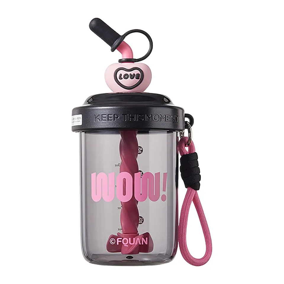 Fľaše na vodu s slameným únikom bez BPA, šálky Shaker pre bielkovinové shakese, matnú fľašu s rukoväťou prepravy na cestovanie,