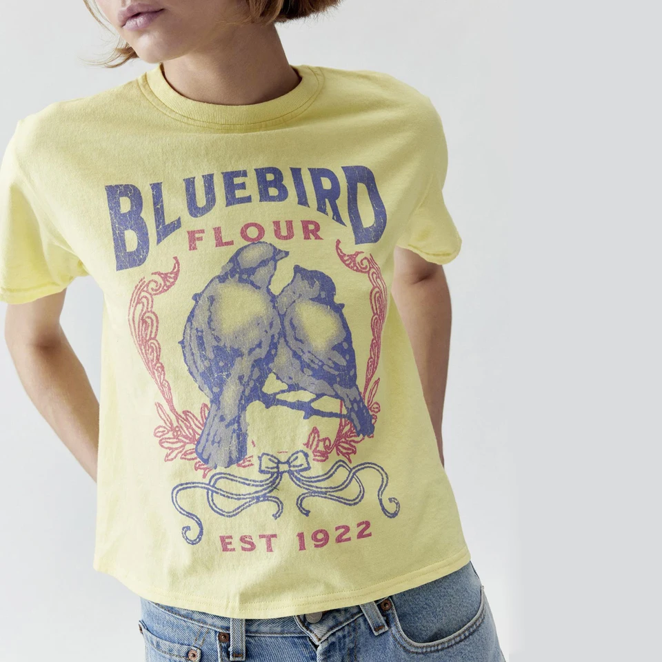 Gaono Graphic Baby Tees for Women Y2K krátky rukáv s modrým vtákom tlače plodiny Vintage estetické letné letné dospievajúce tričko dievčenské tričko