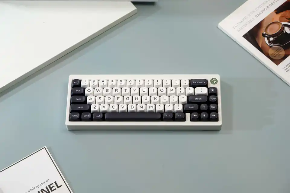 GMK Minimalistická čierna biela kľúča KeyCap 126 Klávesy PBT Keycaps