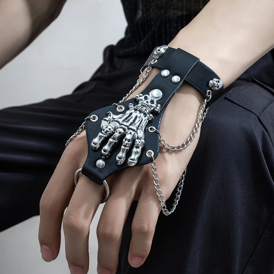 Goth Čierna pu kožená lebka lebka zápästia reťaze prstene Rings náramky Ženy Punk ruky náramky Halloween grunge šperky parní muži