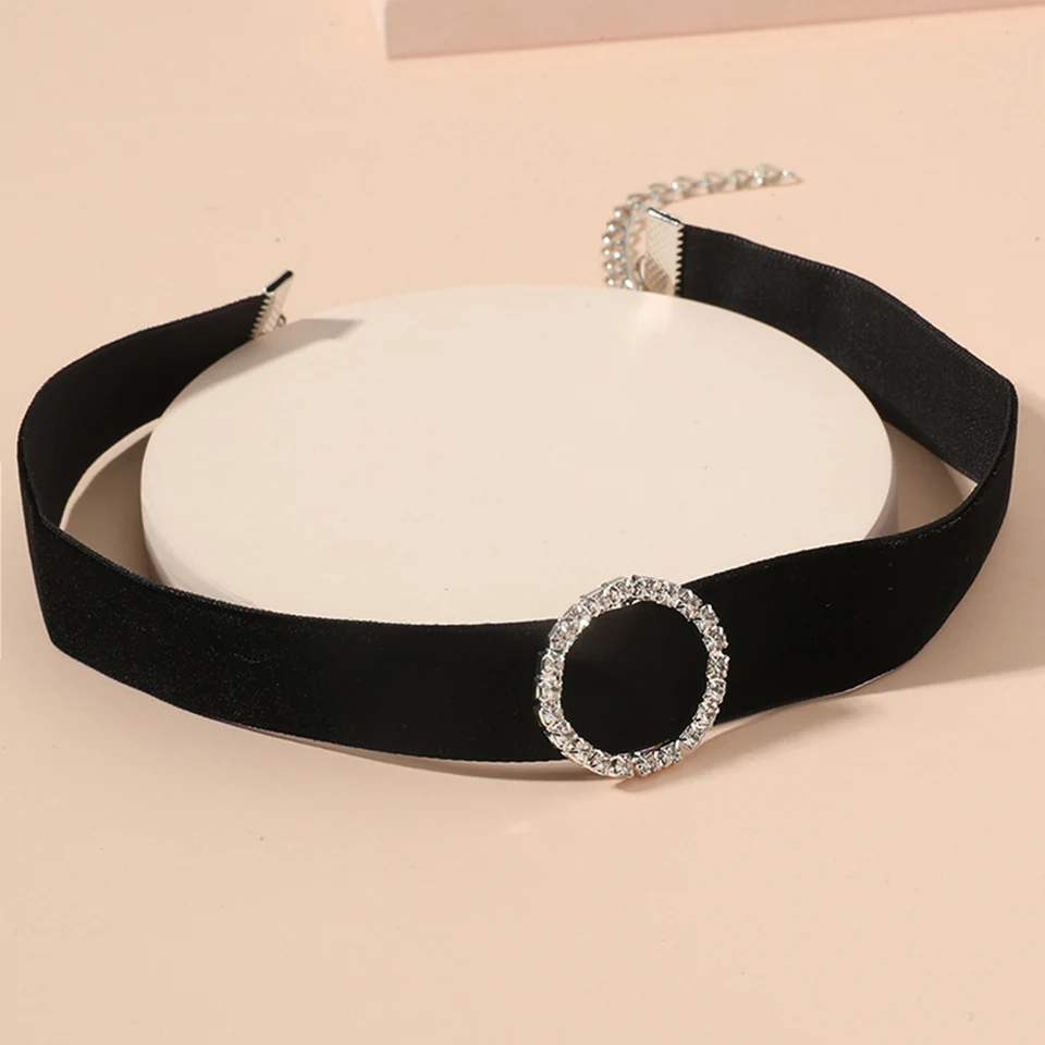 Gotický punk čierny zamatový srdcový choker pre ženy krištáľový štvorcový okrúhly náhrdelník golier vintage krk šperky