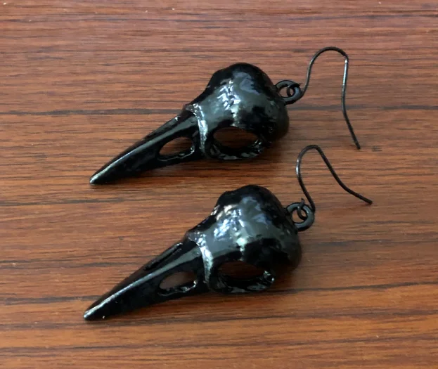 Gotický čierny havran vták lebka náušnice punk okultná vrana zvláštne goth šperky