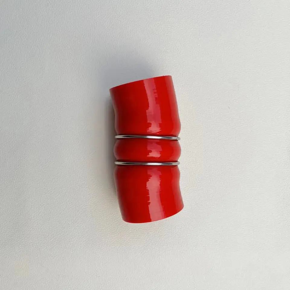Hadica s prívodom vzduchu nabíjania