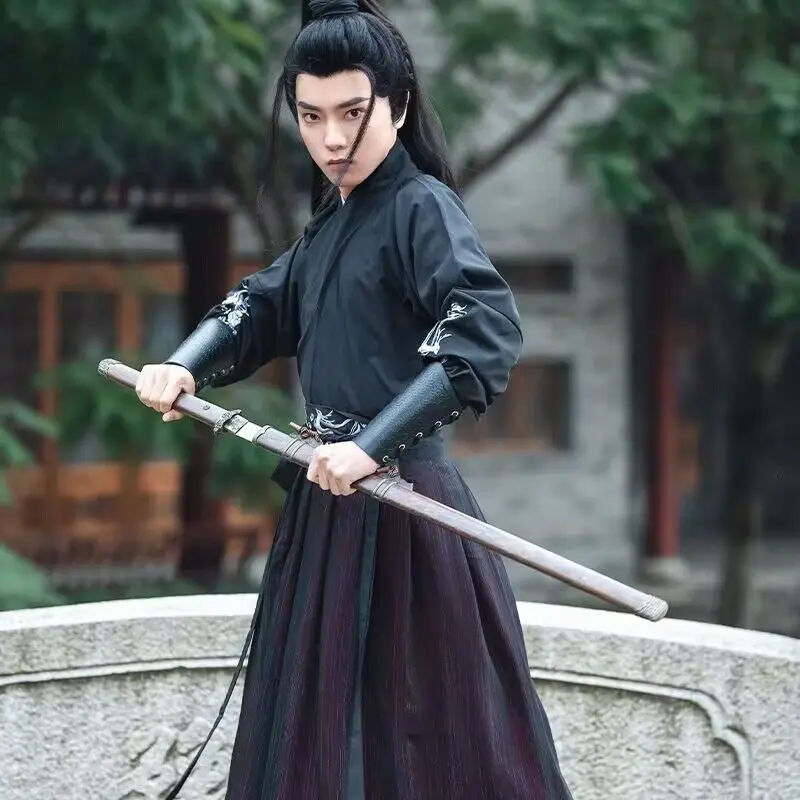 Hanfu muži čínske tradičné kostým Cosplay Halloween Cos kostým staroveká Hanfu čierna a červená košeľa+sukne sukne