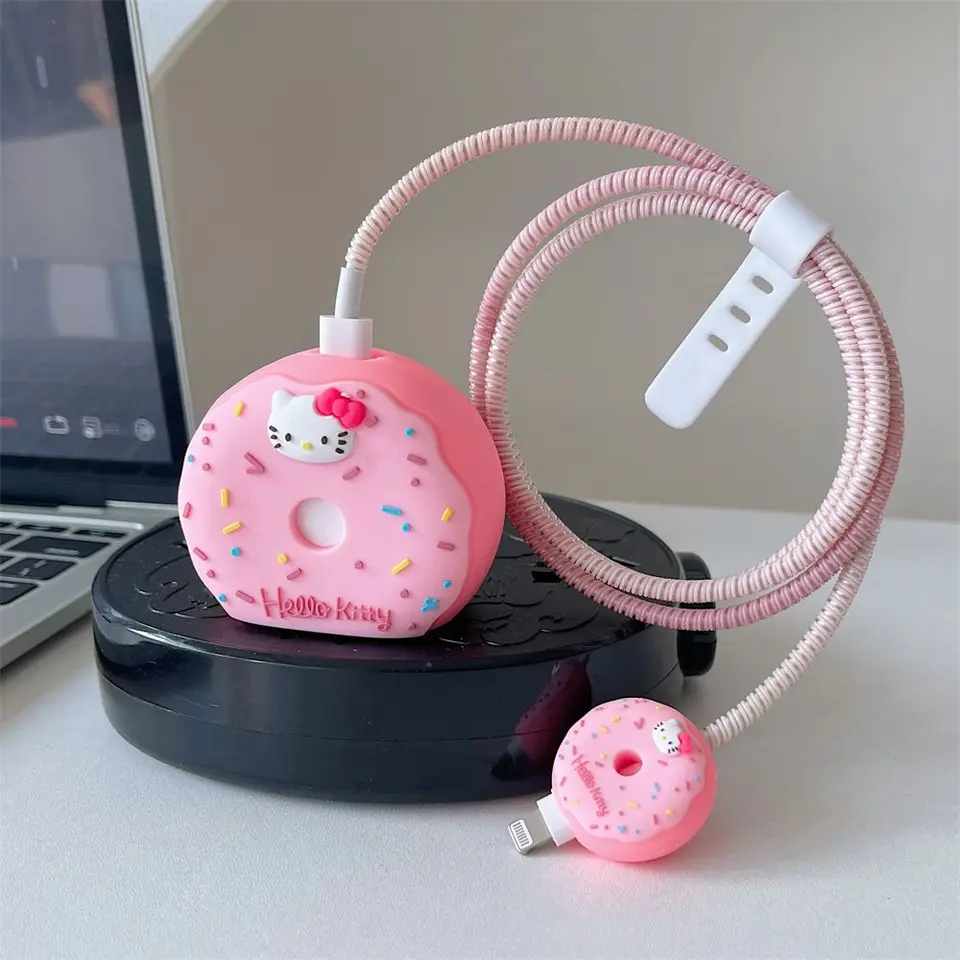 Hello Kitty pre iPhone 15 Pro Max nabíjačku Chránič kábla, puzdro na 3D kreslenú silikónovú nabíjačku