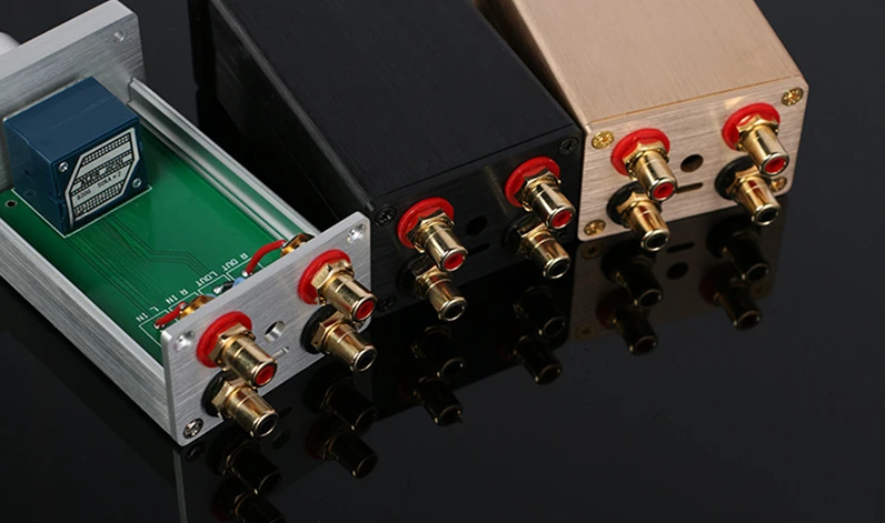 HIFI Pasívny predzosilňovač Objemový radič predprefrifikátorov CMC RCA Alps Potentiometer Zodpovedá výkonové zosilňovače Aktívne reproduktory